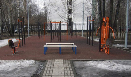 В Калининграде за 6,5 млн рублей отремонтировали спортплощадку