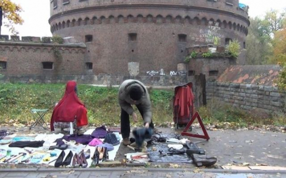 Власти отказались разогнать «блошиный» рынок возле башни Врангеля в Калининграде