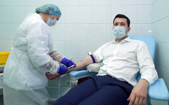Губернатор Алиханов принял участие в испытаниях противокоронавирусной вакцины