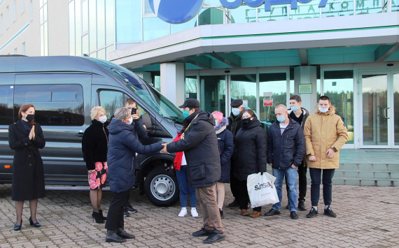 УК «Содружество» подарило автобус приюту «Берег надежды»
